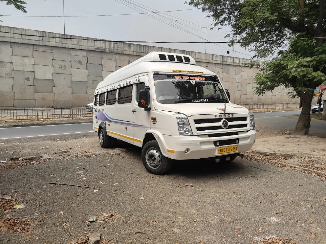 Tempo Traveller (26 Seater)