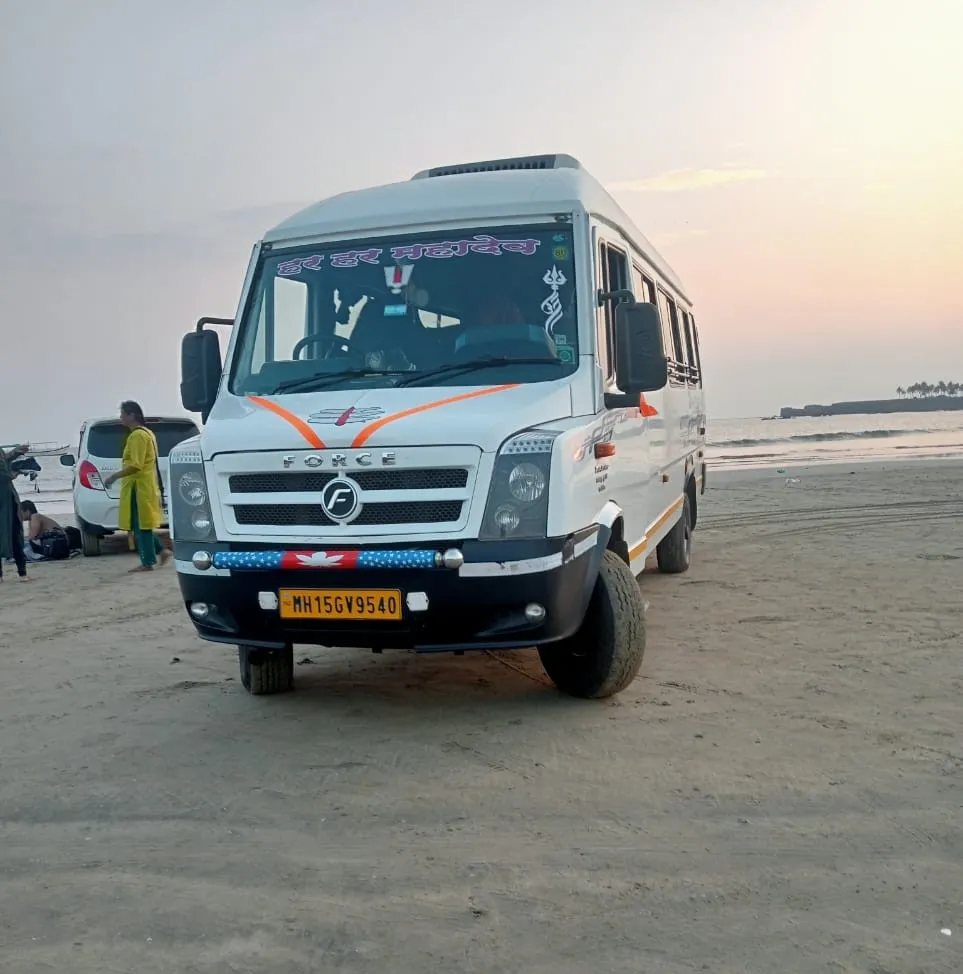 Tempo Traveller (20 Seater)